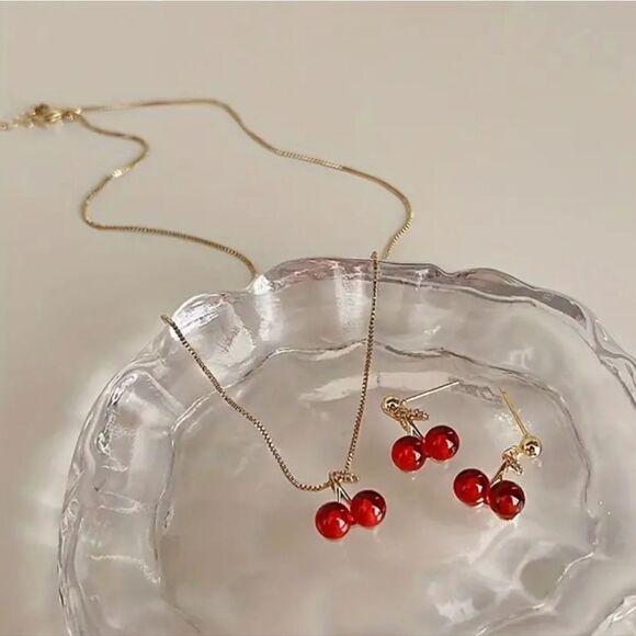 Chic 3pcs Set Cherry Pendant Necklace & Earrings - Picture 4 of 13